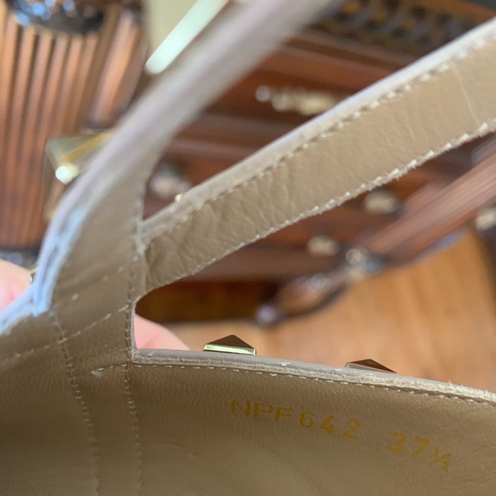 SOLD***Valentino Garavani Rockstud pumps$895 - Picture 5 of 8